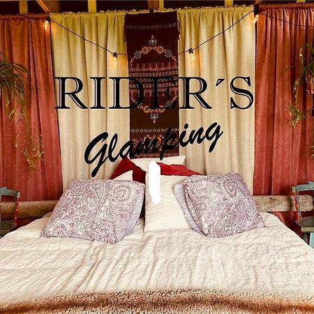 Rider'S Glamping Hotel Back Kültér fotó